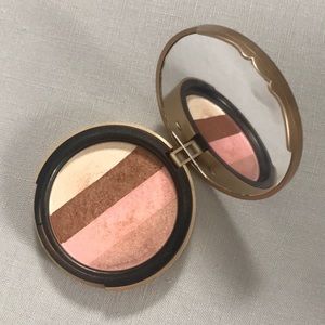 Too Faced Snow Bunny Luminous Bronzer